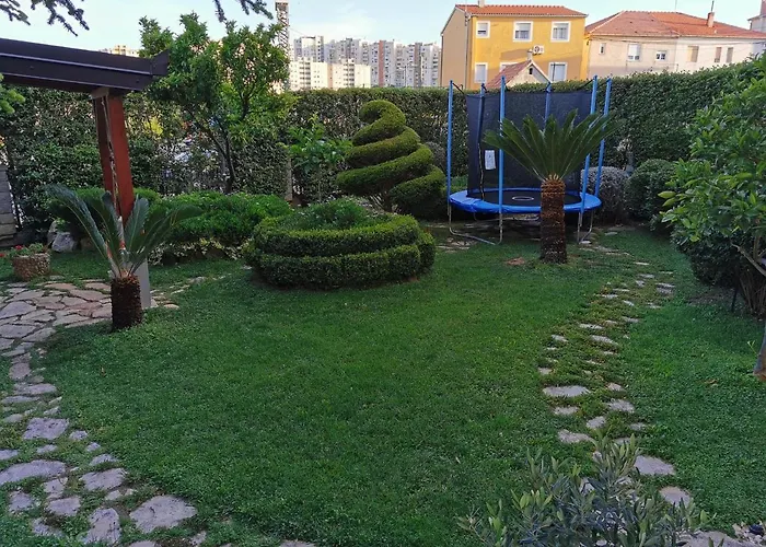 Апартаменти Leona Спліт