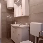 Leona * Сплит